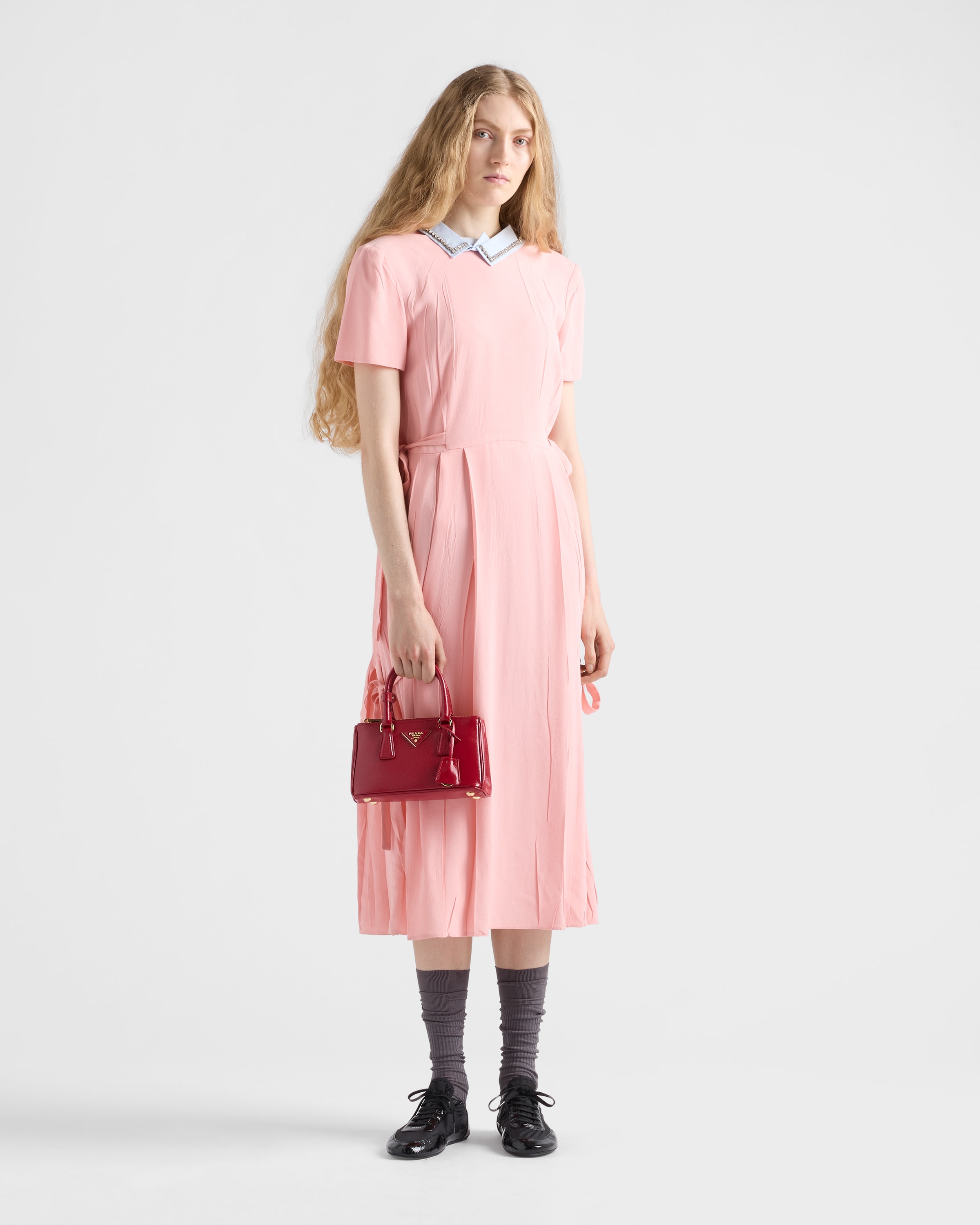 Мини-сумка Prada Galleria из лакированной сафьяновой кожи Prada, вишнево-красный — фото 2