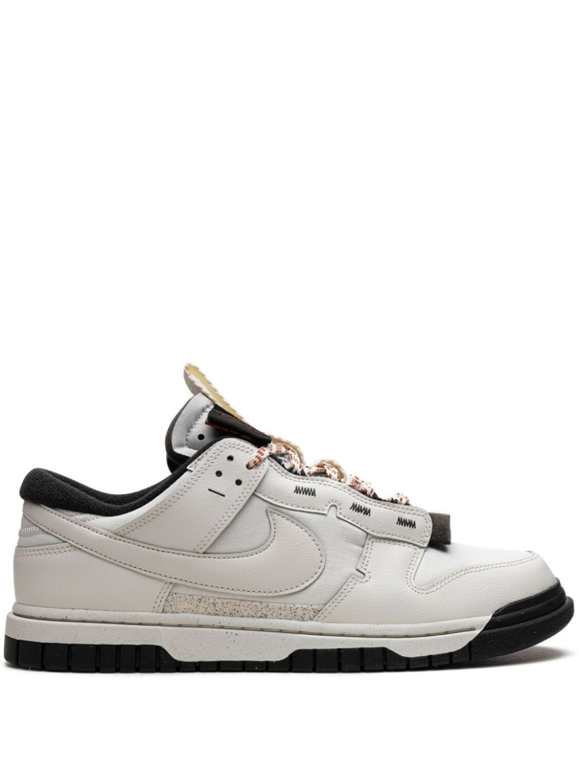 

Nike кроссовки Dunk Low Remastered Sail/Black, нейтральный цвет