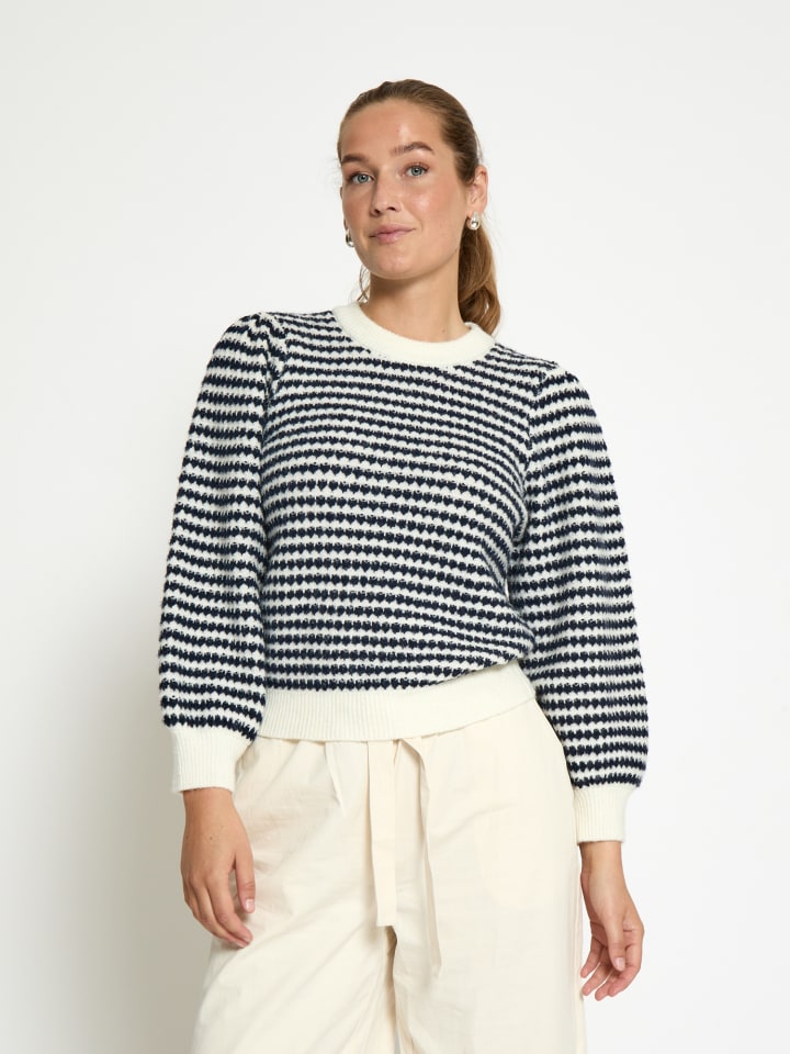 

Peppercorn Пуловер в полоску «Черный ирис»