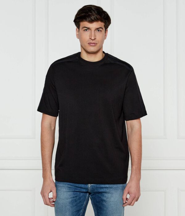 

Футболки Regular fit Armani Exchange, черный
