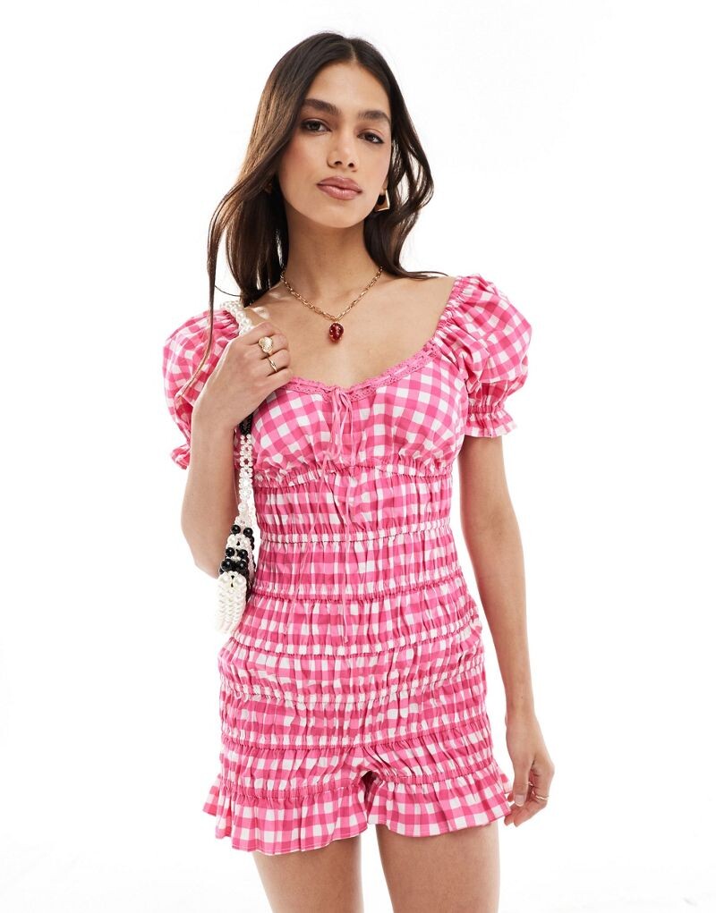 

Комбинезон розового цвета с эластичным кружевом и бантом ASOS DESIGN