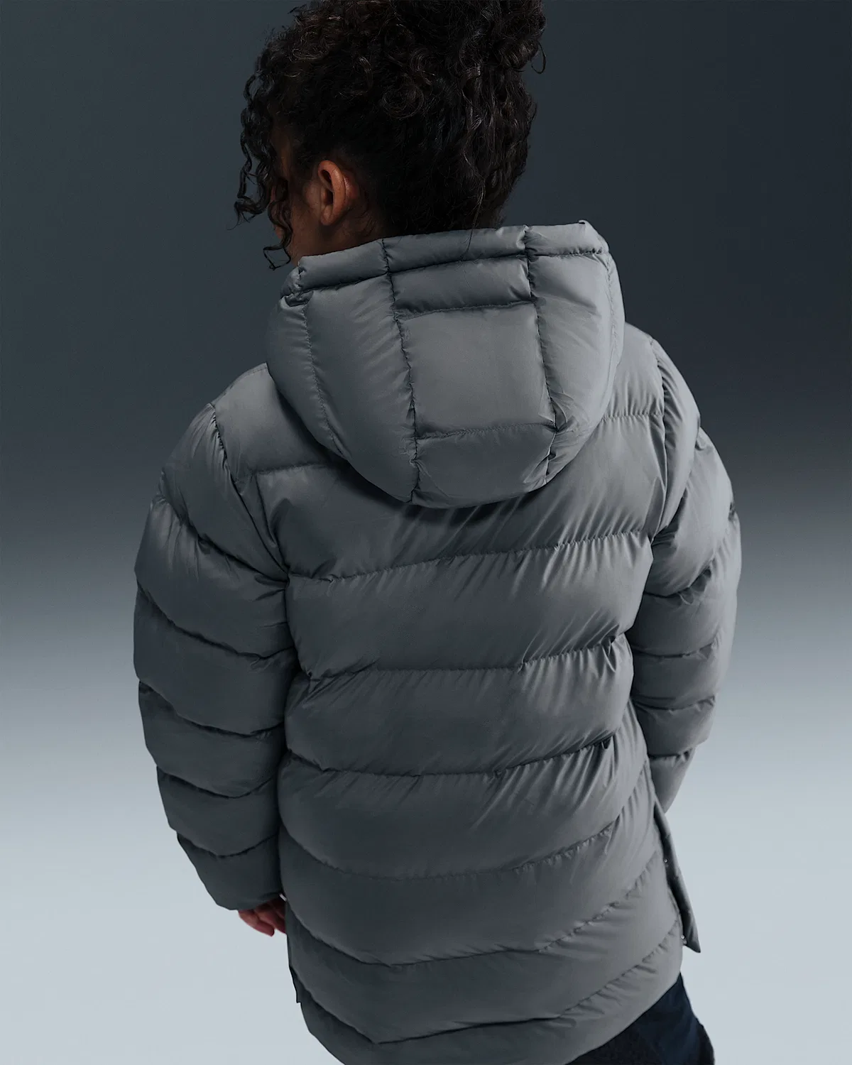 Детская куртка-пуховик Nike Sportswear All Day Play Therma-FIT, Smoke Grey/White — фото 4