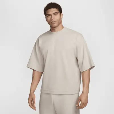 

Футболка Nike Tech, цвет Light Orewood Brown/Light Orewood Brown