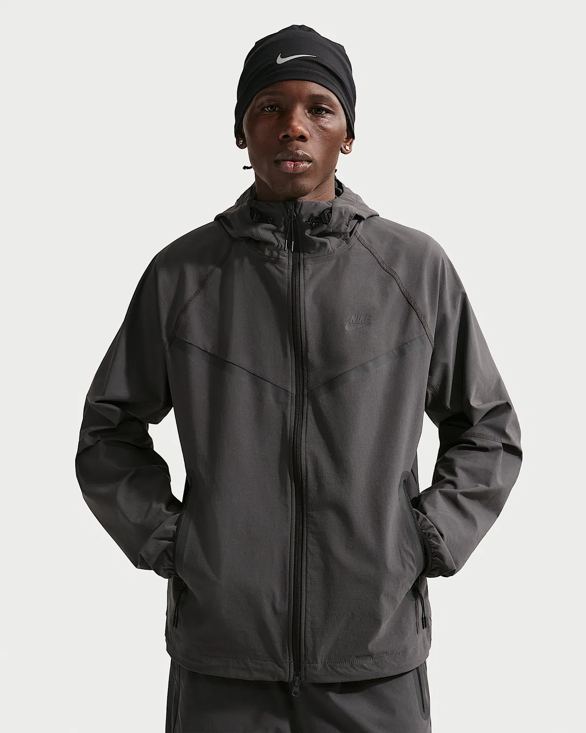 Мужская куртка Windrunner Dri-FIT Woven Full-Zip Nike Tech, Anthracite/Anthracite/Black