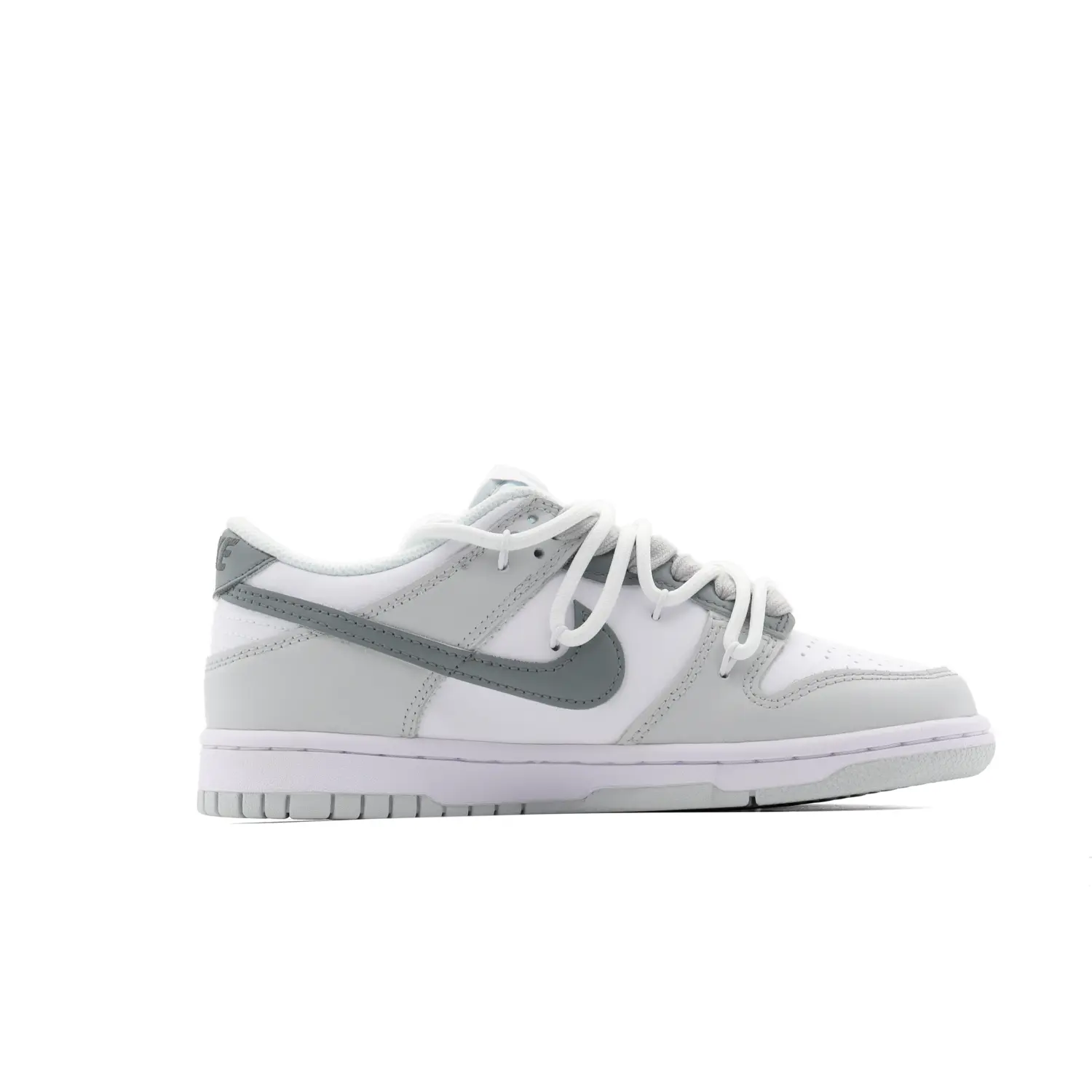 

Женские кроссовки для скейтбординга Nike Dunk, Light Gray