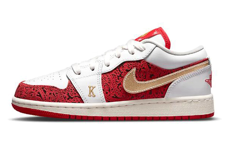 

Кроссовки Jordan 1 Low SE "Spades" GS