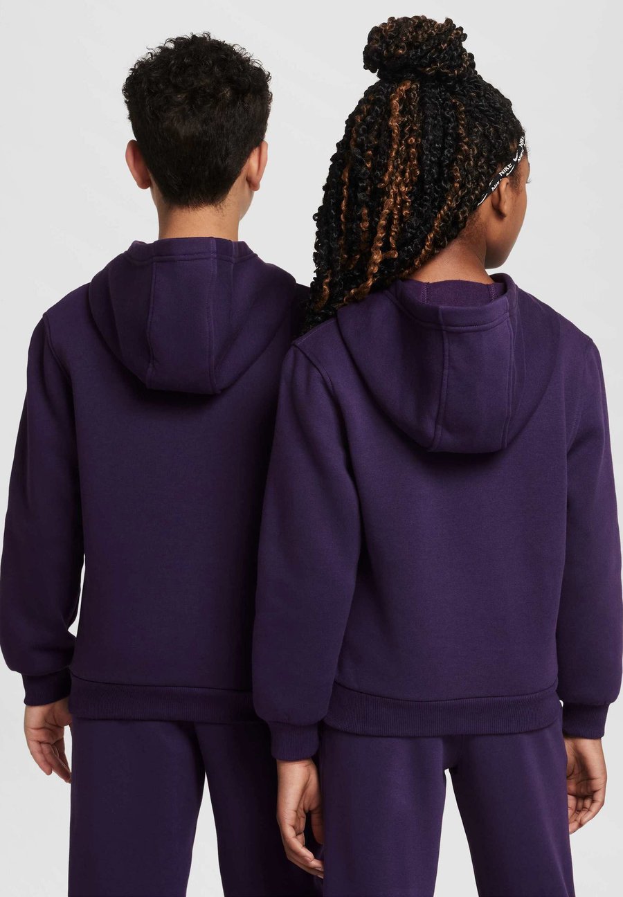 Худи Nike Performance KYLIAN MBAPPE KM K NK CLUB FLC HDY -PD, Grand Purple/Pale Ivory/Metallic Gold/Purple — фото 3