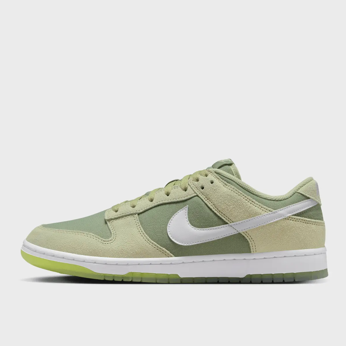 

Кроссовки Nike Dunk Low, зеленый