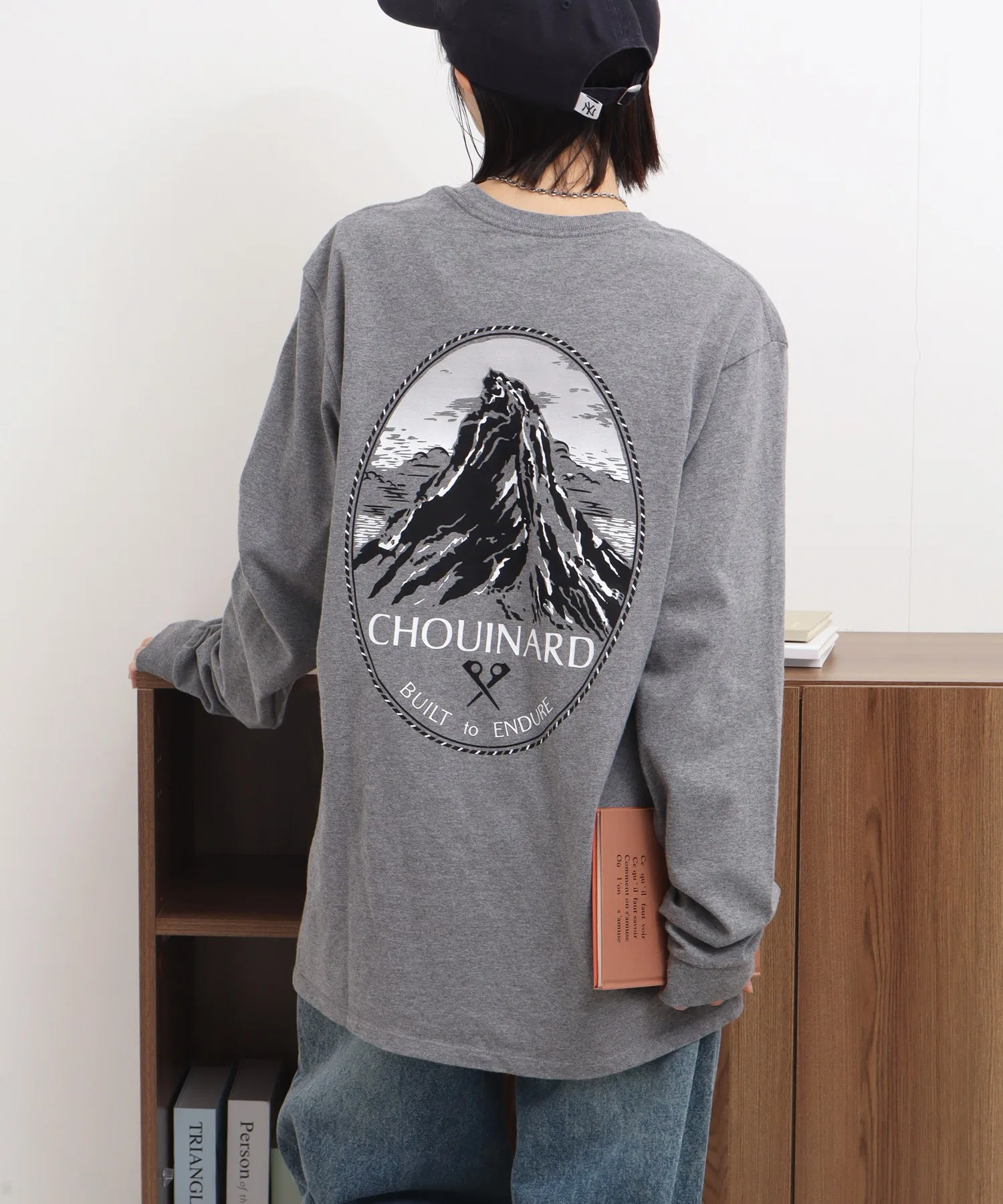 Мужская футболка Patagonia Long-sleeved Chouinard Crest Responsibili-Tee — фото 2
