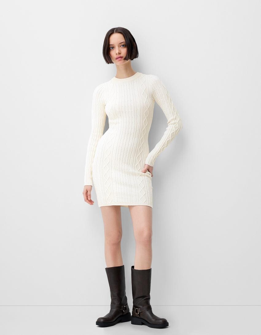 

Мини-Платье с длинными рукавами и косичной вязкой Bershka, бежевый