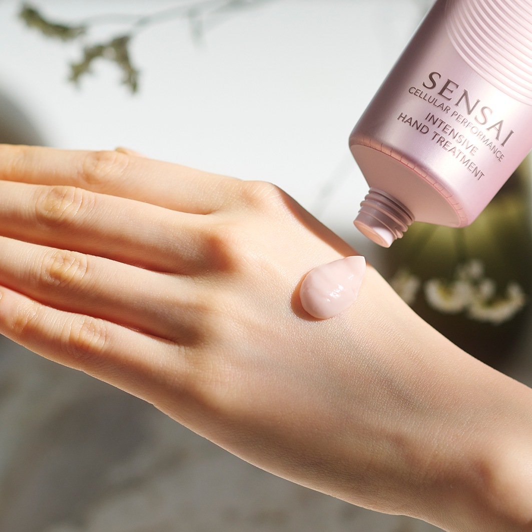 Крем для рук cellular performance body care intensive hand treatment Sensai, объем 100 мл — фото 3
