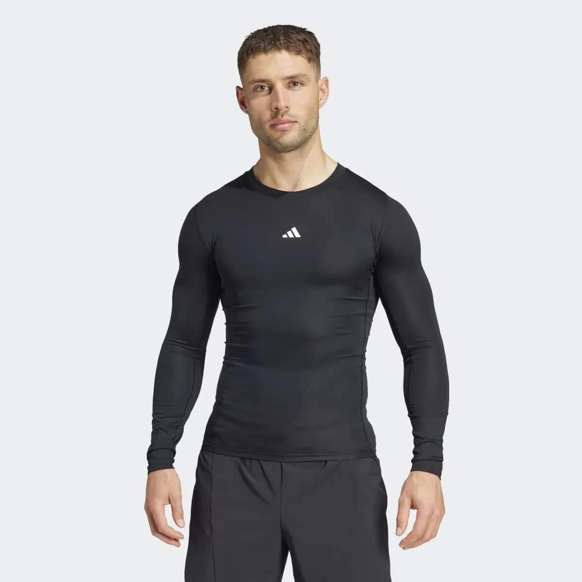 

Мужская футболка Adidas для компрессионных тренировок Techfit, чёрный