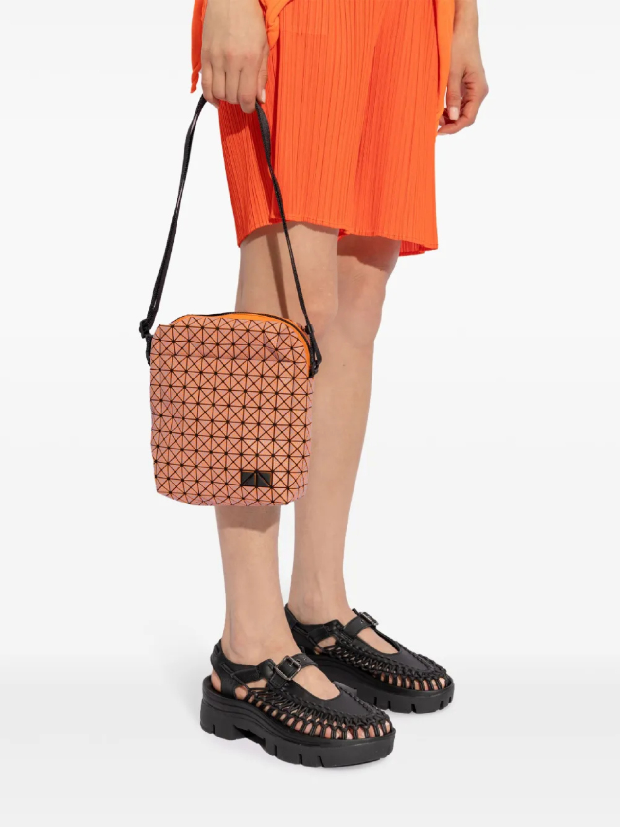 

Bao Bao Issey Miyake сумка через плечо с геометричными вставками, оранжевый