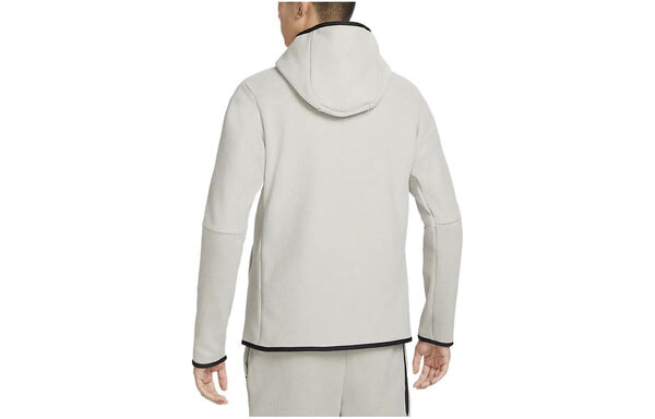 Толстовка Nike Sportswear Tech Fleece Full-Zip Winterized Hoodie 'Light Grey', серый — фото 2