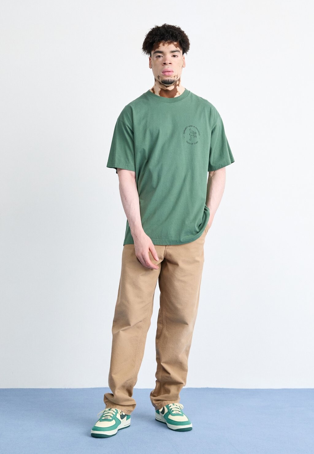 

Футболка с принтом STAMP Carhartt WIP, темно-зеленый