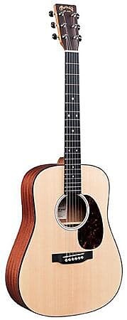 

Акустическая гитара Martin Dreadnought Junior Sitka Acoustic Guitar with Gigbag