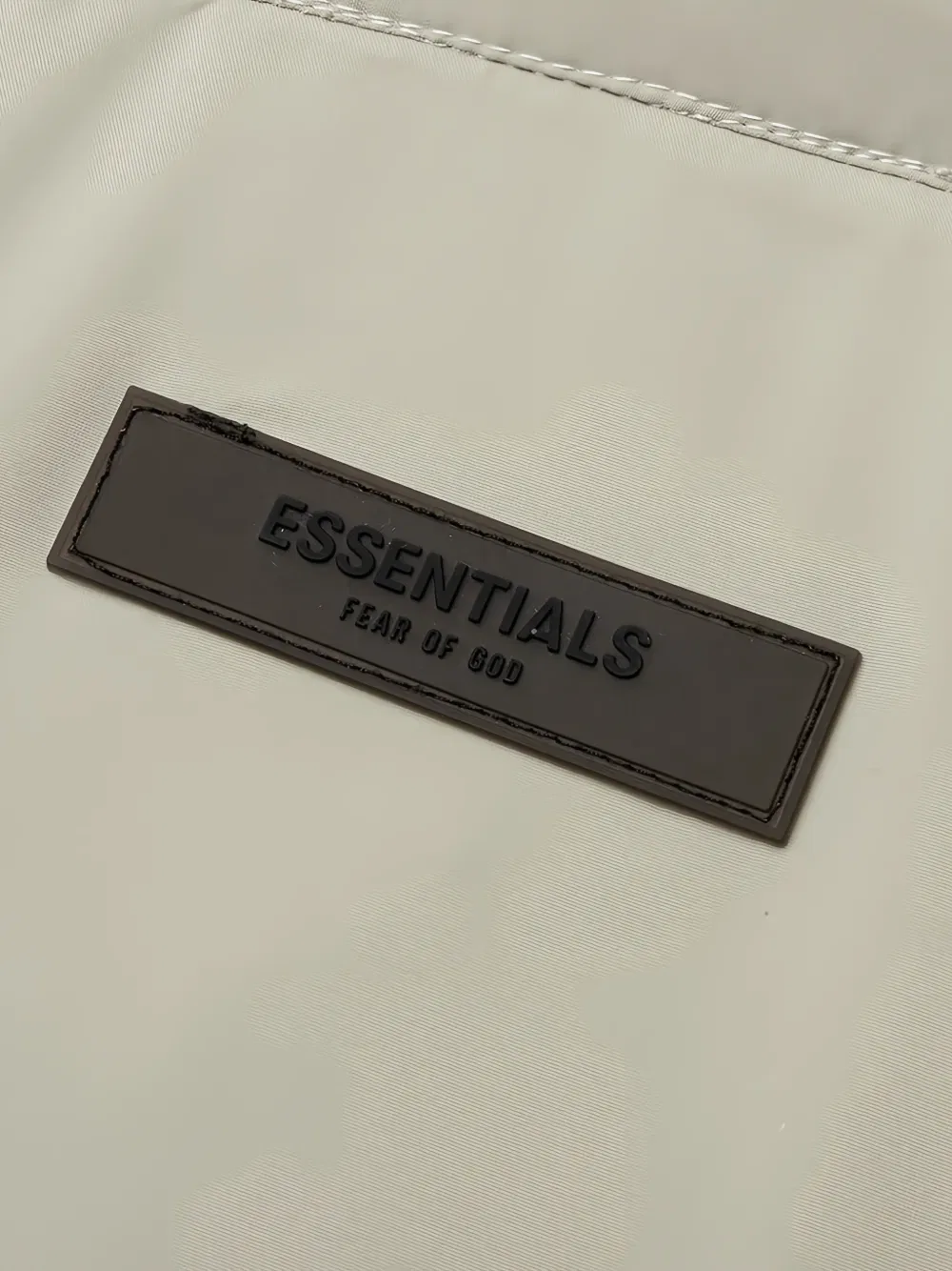 Пуховая куртка на молнии Fear Of God Essentials Kids, нейтральный — фото 3