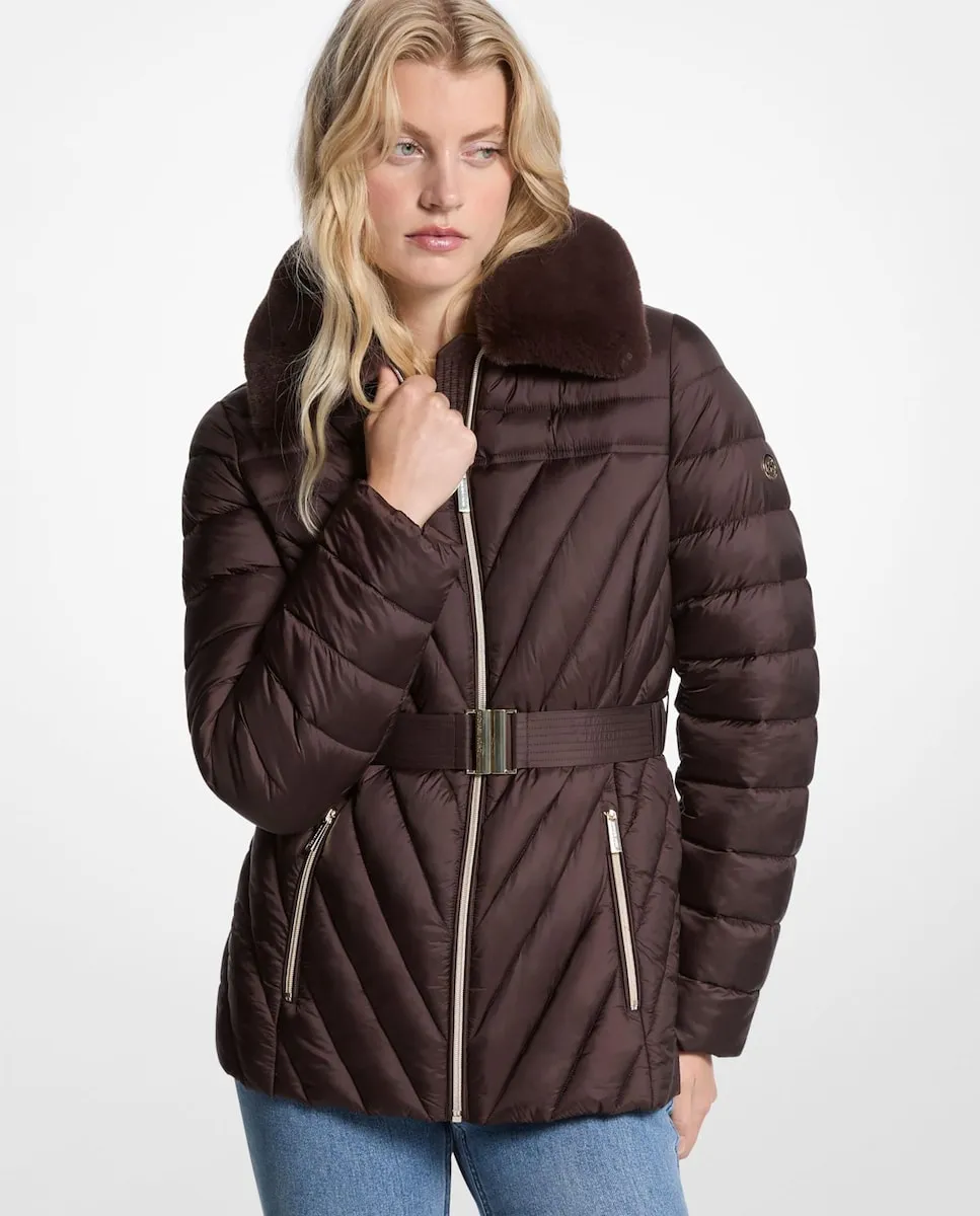 

Женский пуховик с воротником из искусственного меха и поясом Michael Michael Kors, шоколадный коричневый