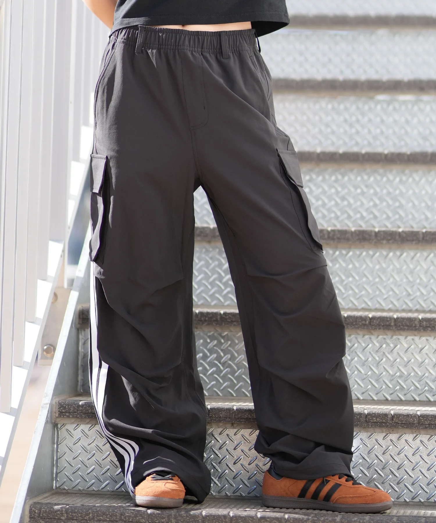 Женские брюки карго с технологией CLIMACOOL adidas KS931 чёрные — фото 2