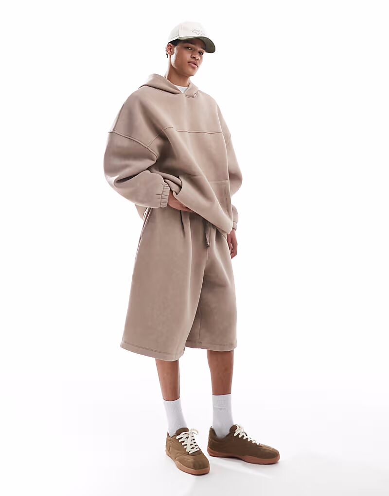 

Шорты-бермуды ASOS DESIGN coord из плотной ткани, очень мешковатые, бежевого цвета - БЕЖЕВЫЙ