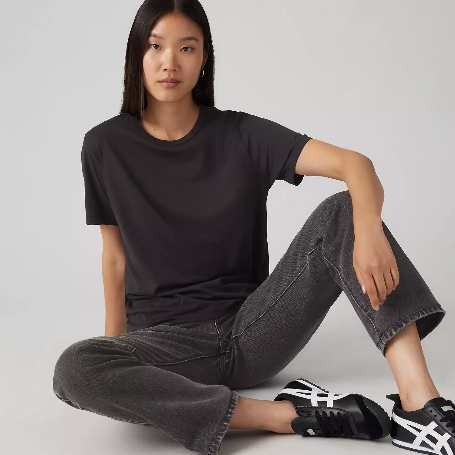 

Культовая футболка Levi's, цвет Caviar - Black