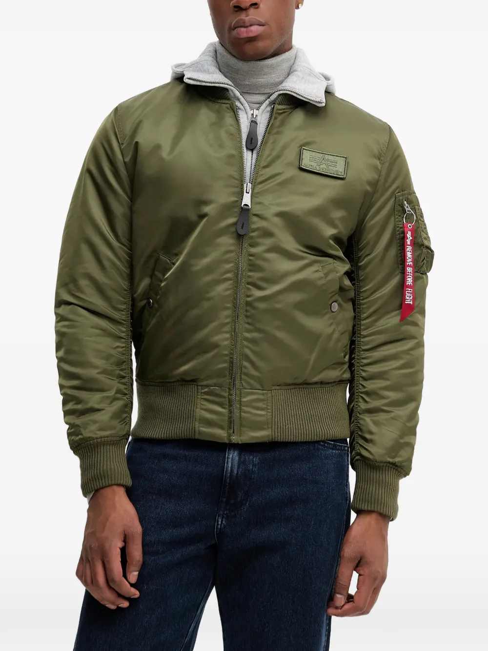 

Бомбер на молнии Alpha Industries, зеленый