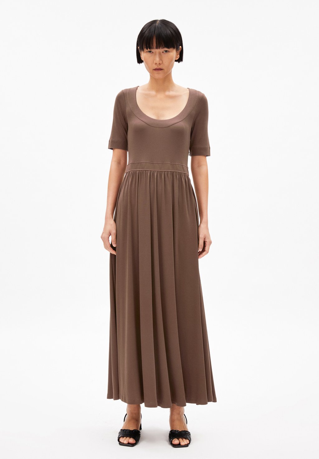 

Платье из джерси BERENIKAA - Maxi dress ARMEDANGELS, коричневый