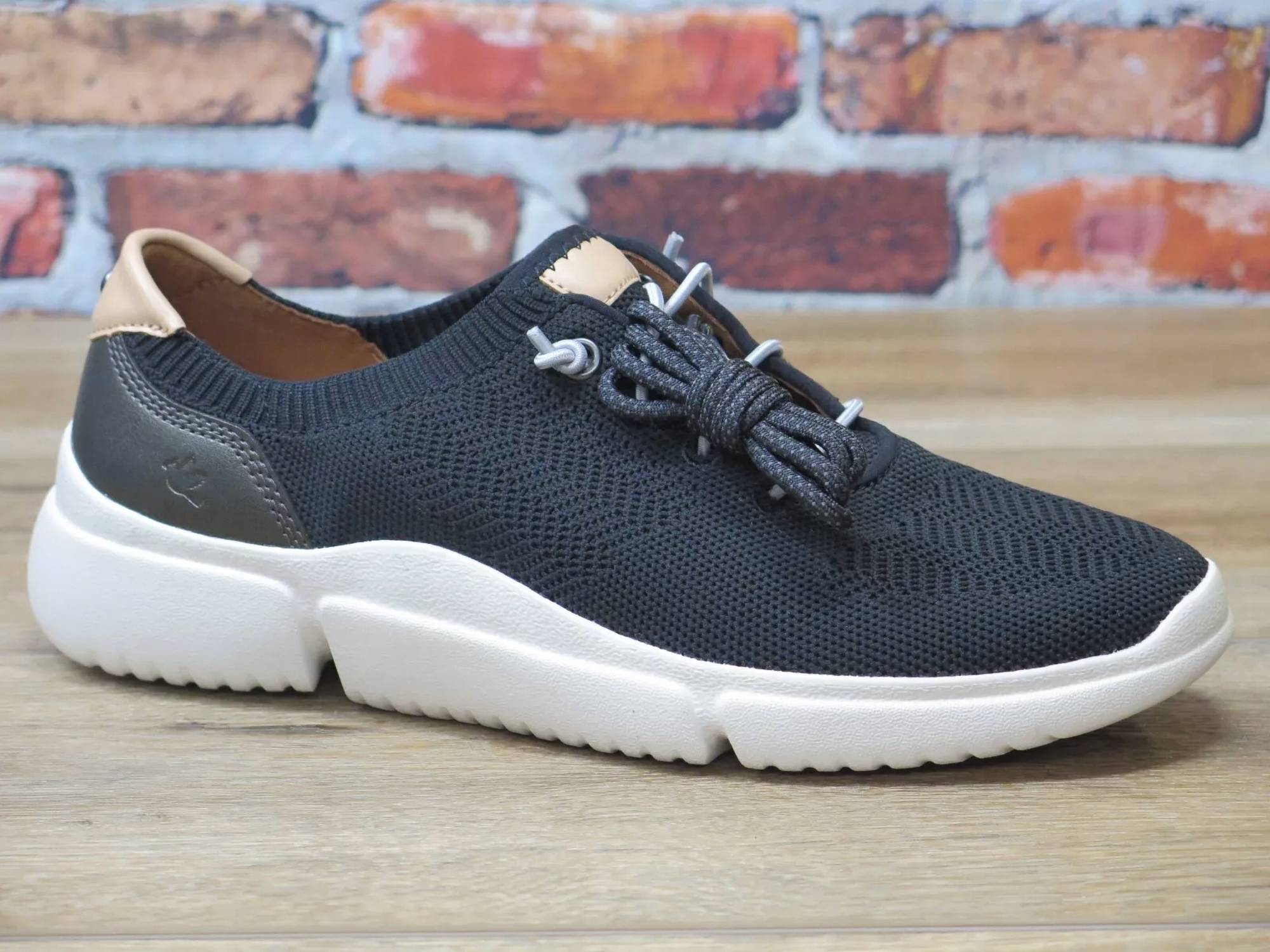 Женские кроссовки Juna Bungee в черном цвете Rockport