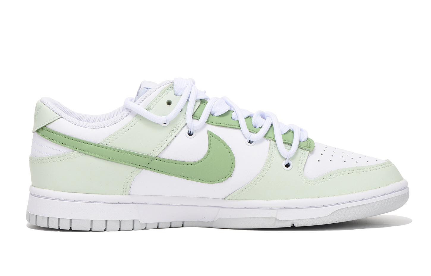 

Кроссовки Nike Dunk Skateboard Shoes Women's Low-Top White