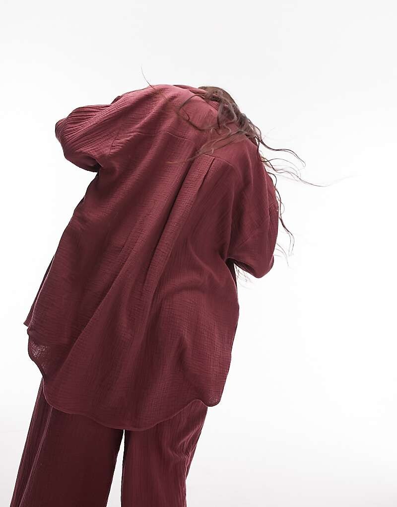 

Topshop– Бордовая фактурная классическая рубашка, часть комплекта