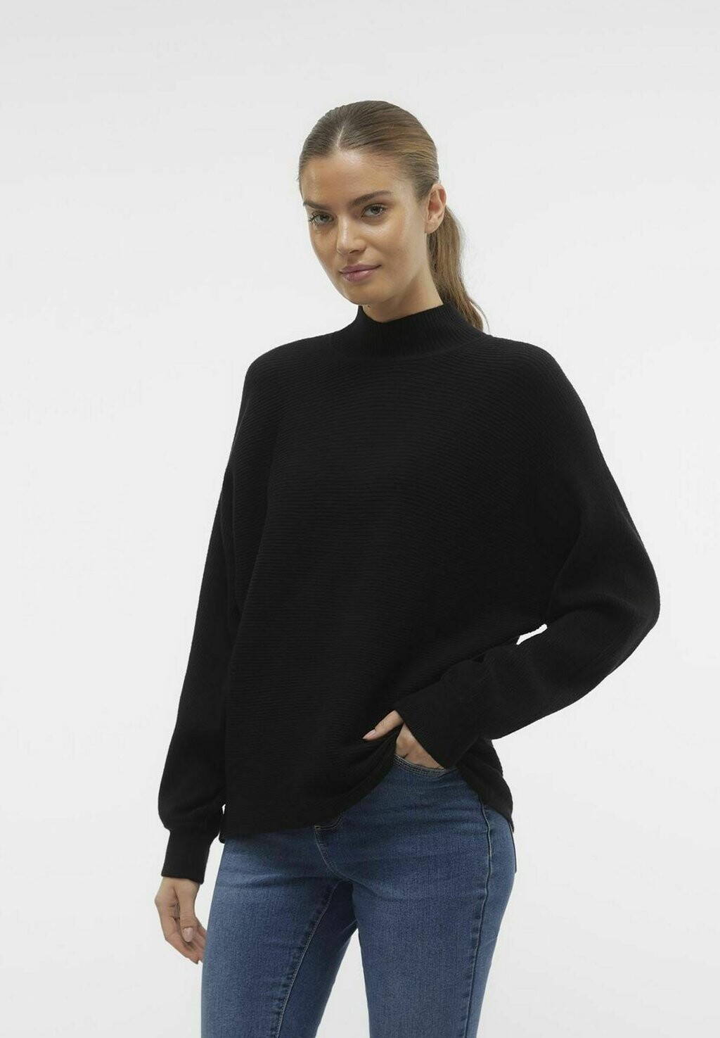 

Вязаный свитер Vero Moda, черный