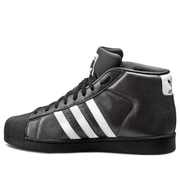 

Кроссовки профессиональная модель Adidas, черный