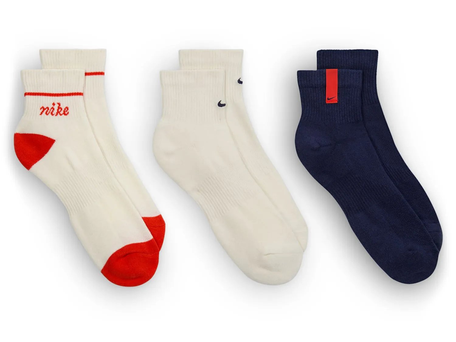 Носки Nike Logo Women's Quarter Ankle Socks - 3 Pack, белый/красный/темно-синий — фото 3