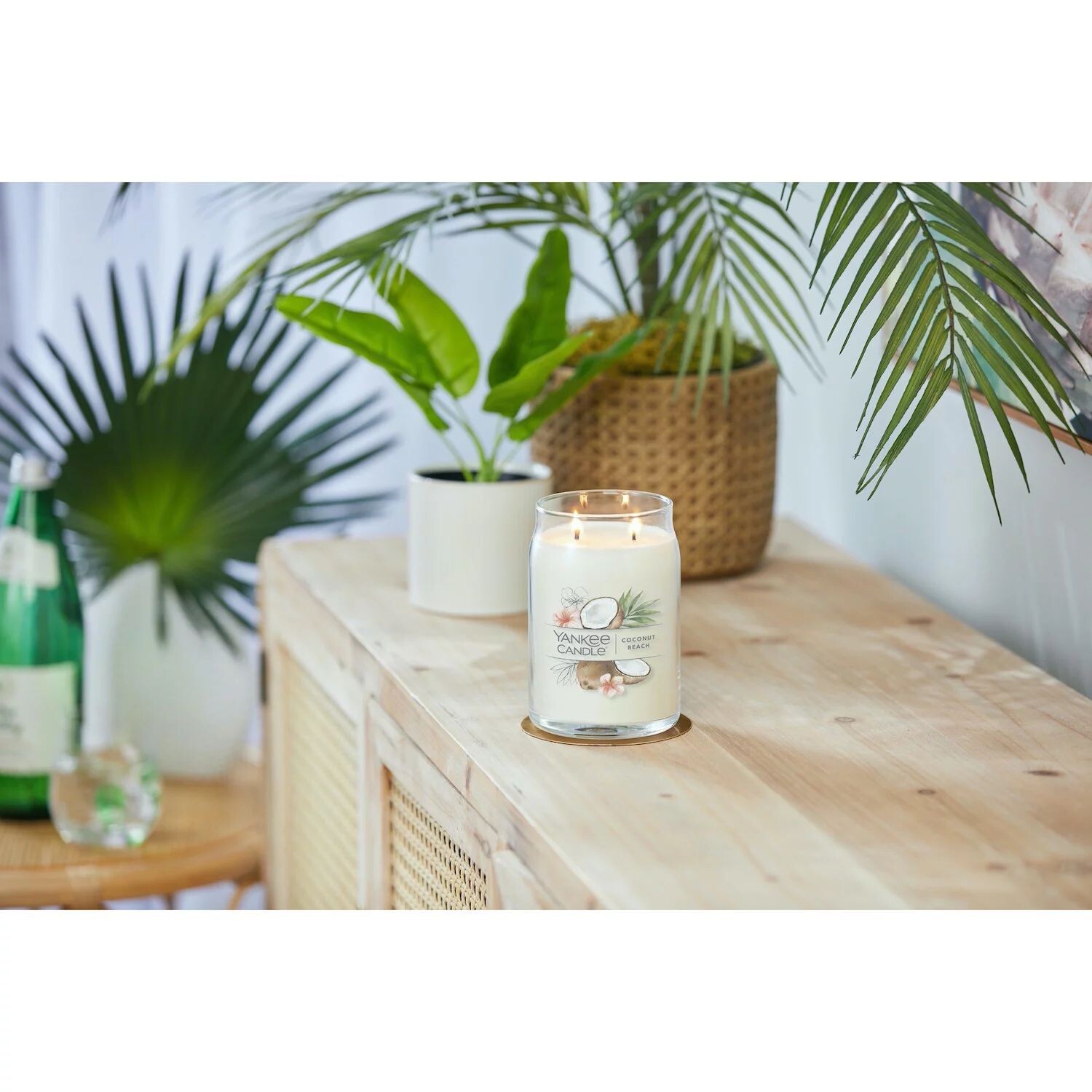 

Yankee Candle Coconut Beach 20 унций. Фирменная большая банка для свечей