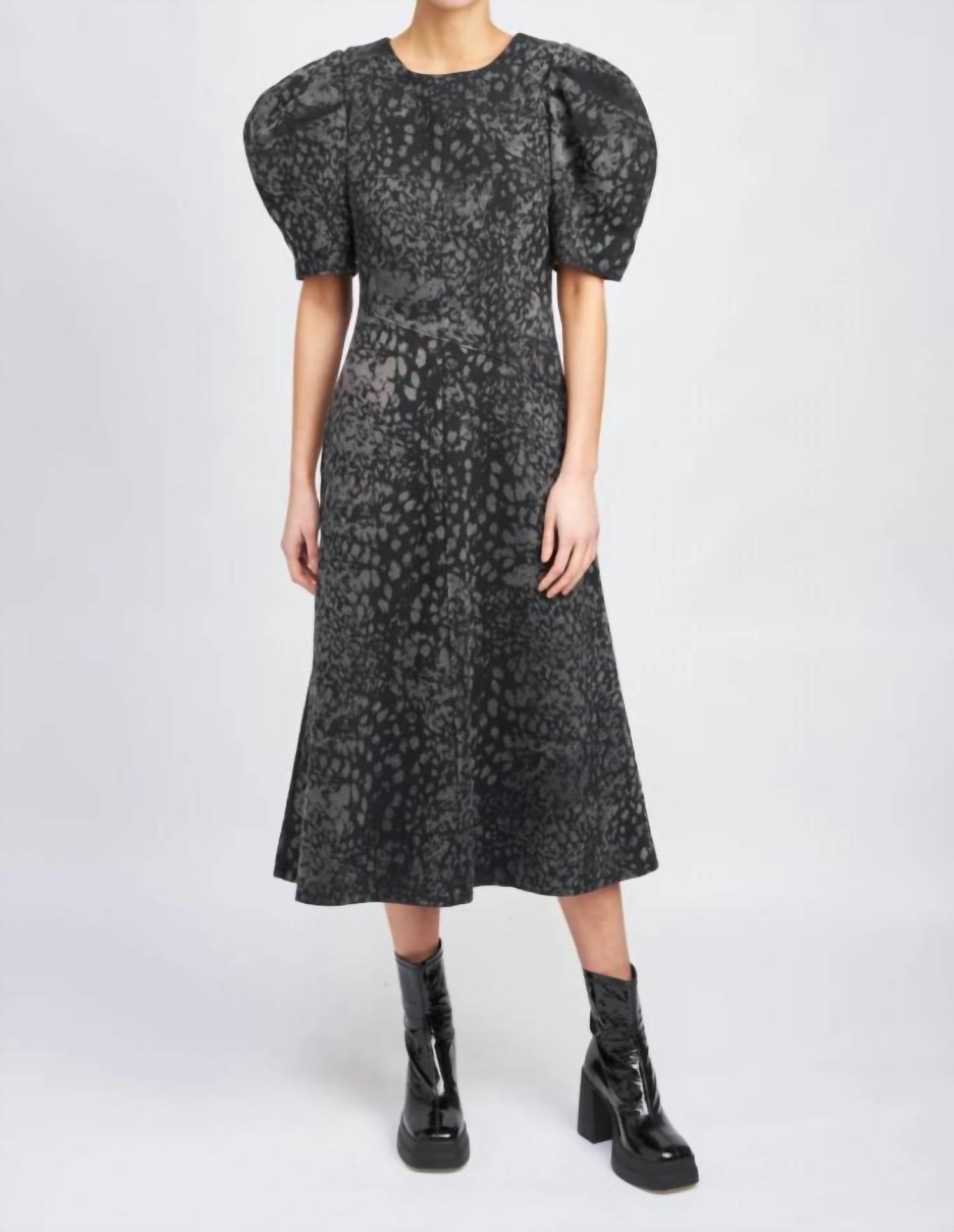 

Платье Harlow Midi в цвете «уголь» En Saison, цвет charcoal