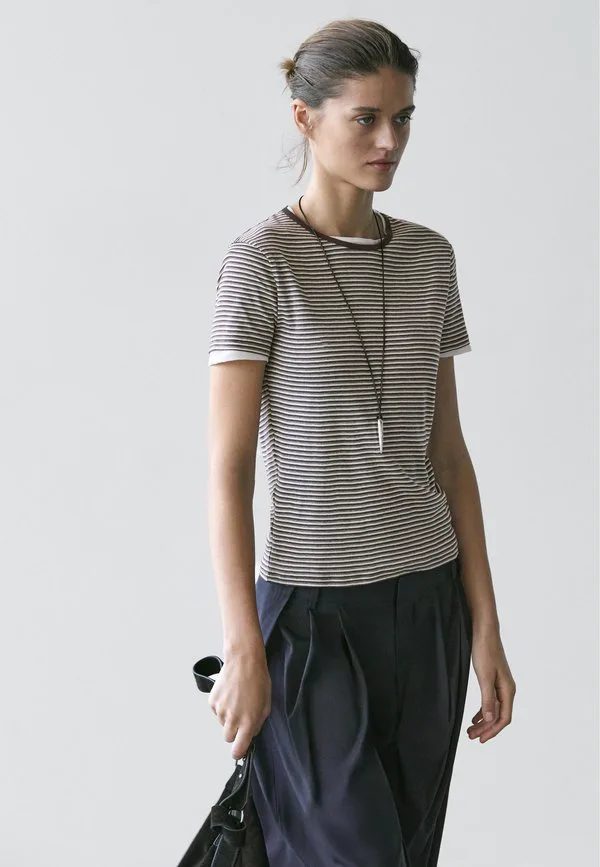 

Футболка с коротким рукавом и двойной базовой отделкой Massimo Dutti, Dark Brown, Коричневый, Футболка с коротким рукавом и двойной базовой отделкой Massimo Dutti, Dark Brown