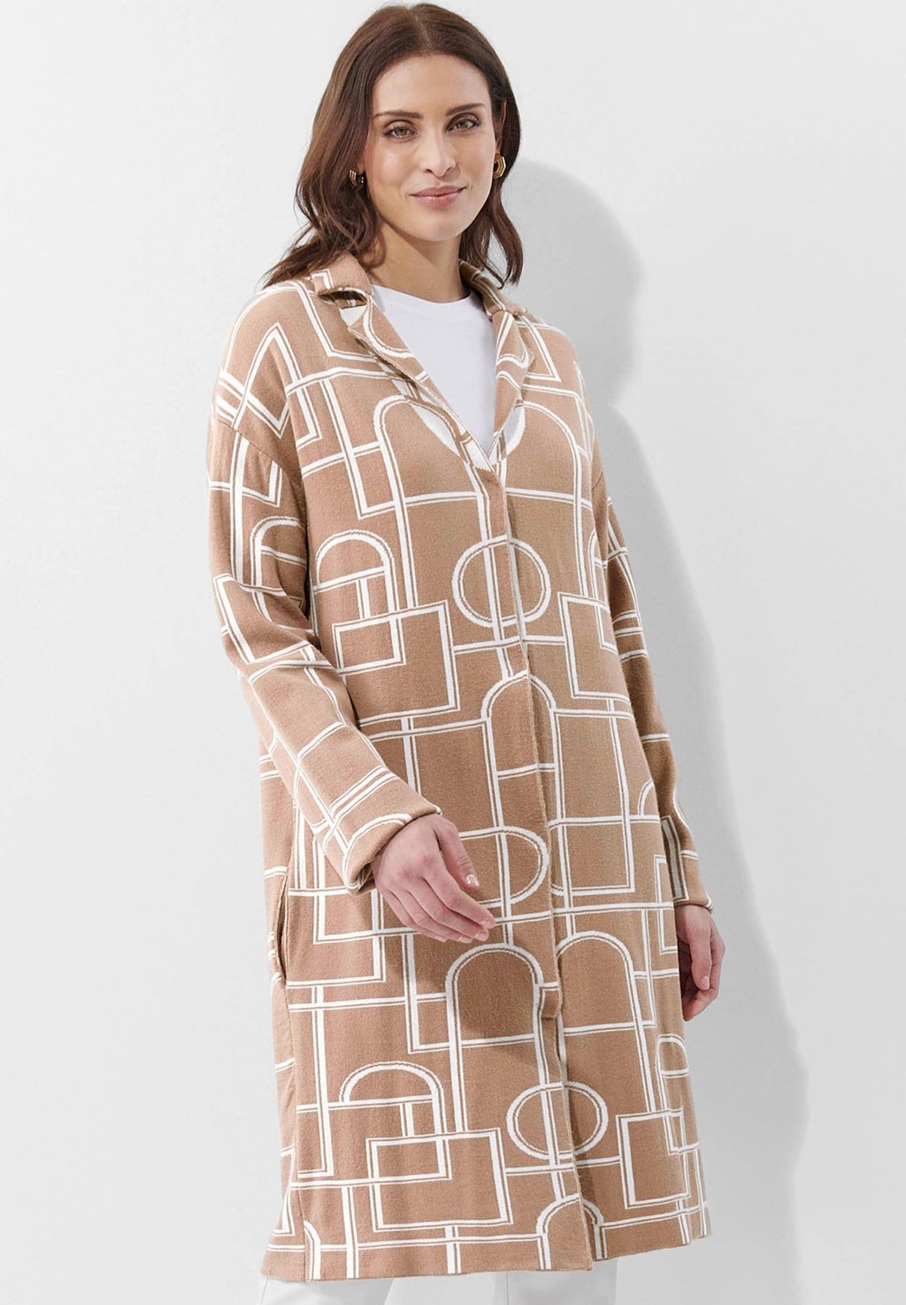

Классическое пальто Alba Moda, бежевый