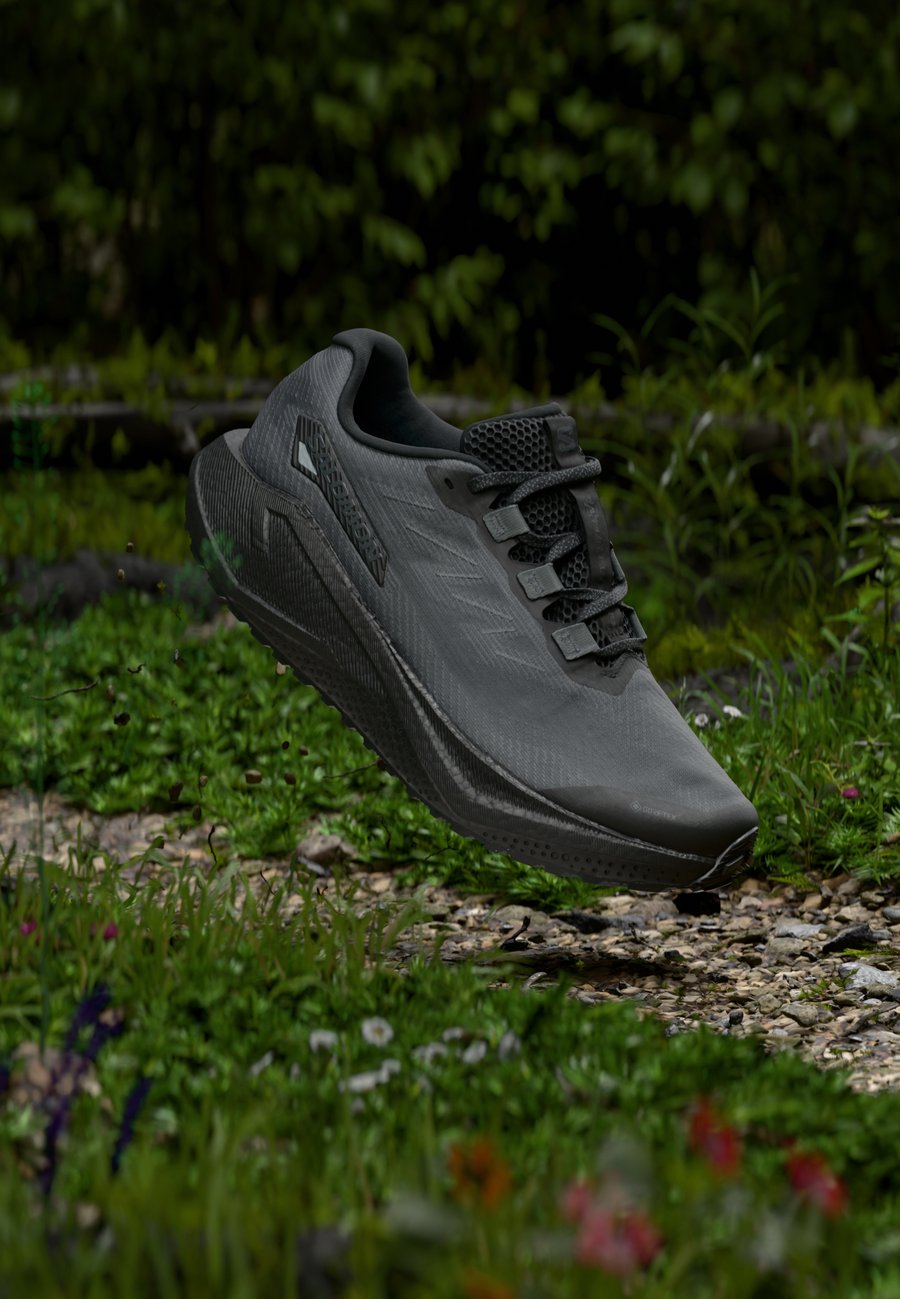 

Кроссовки Salomon AERO BLAZE 3 GRVL GTX, Black/Asphalt/Black