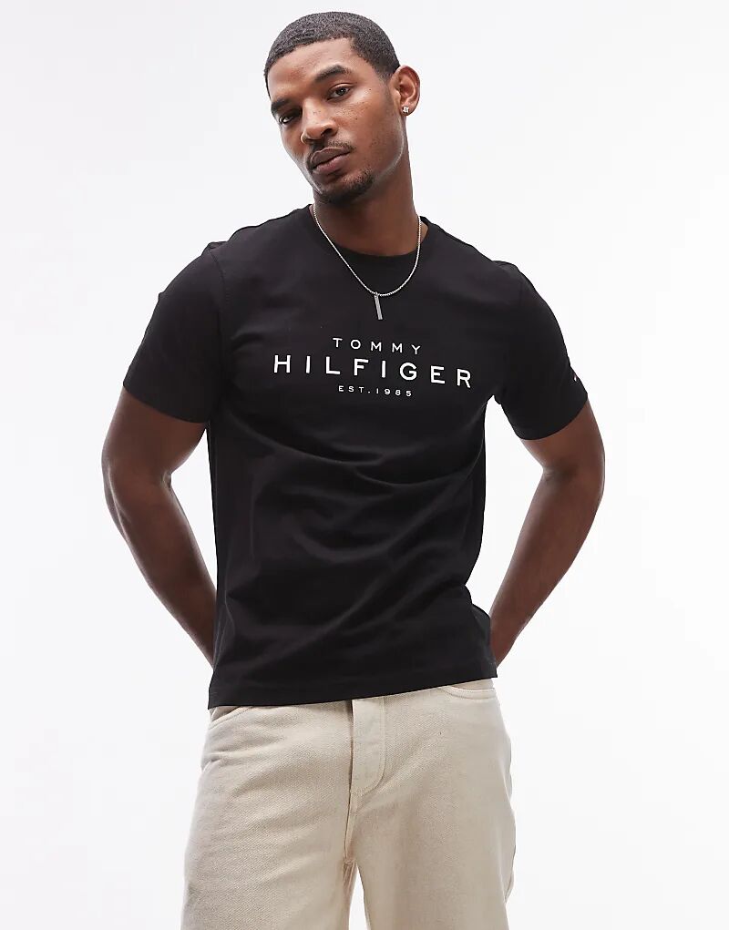 

Футболка с большим логотипом черного цвета Tommy Hilfiger