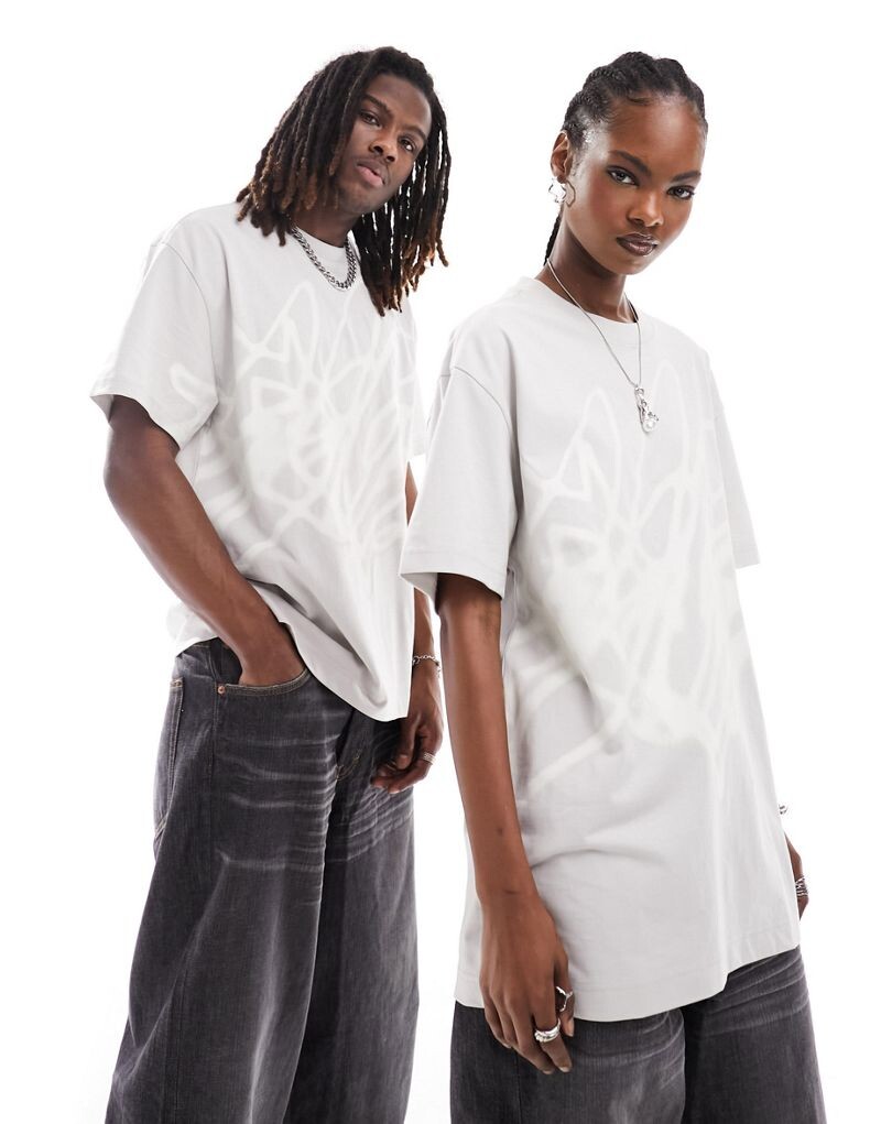 

Weekday — бежевая футболка оверсайз с рисунком унисекс — только на ASOS