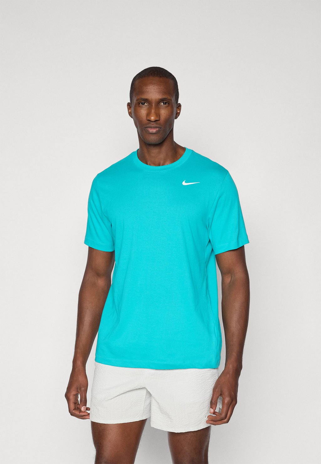 

Спортивная футболка TEE CREW SOLID Nike Performance, бирюзовый