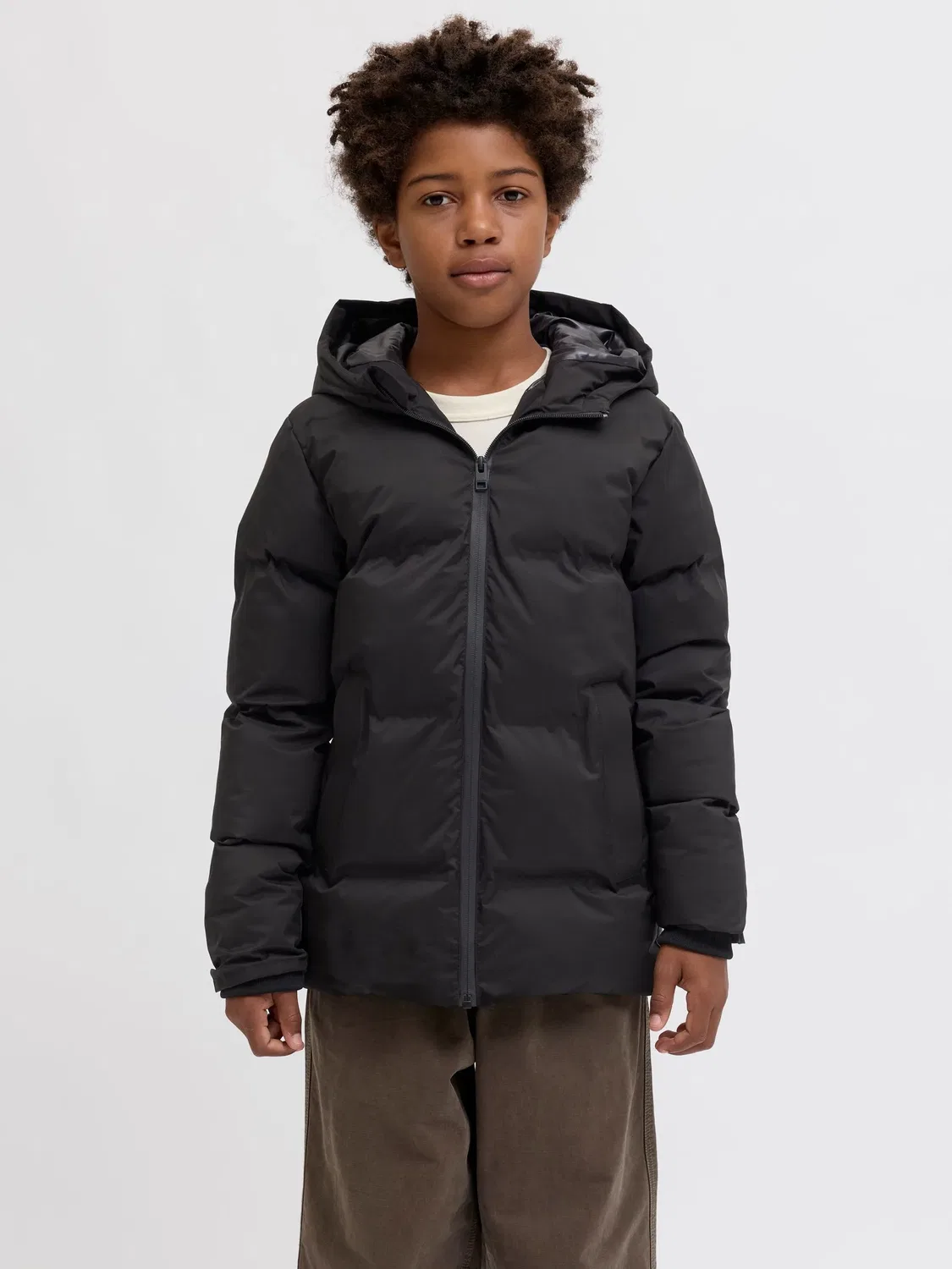 Стеганая куртка с капюшоном JACK & JONES Junior, черный — фото 2