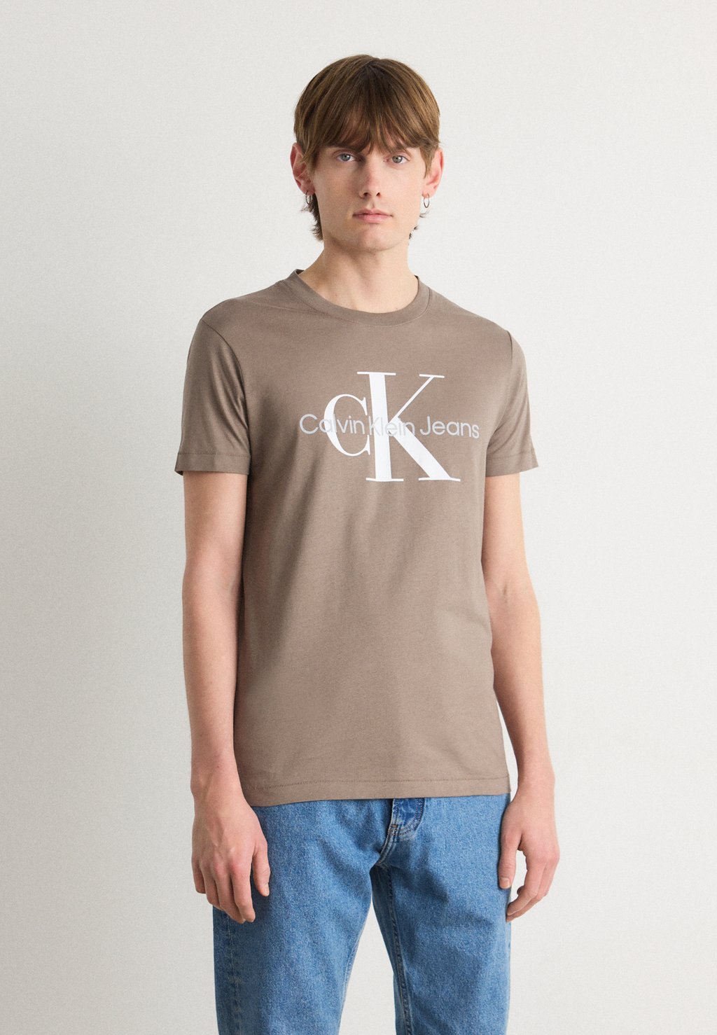 

Футболка с принтом SEASONAL MONOLOGO TEE Calvin Klein Jeans, бежевый