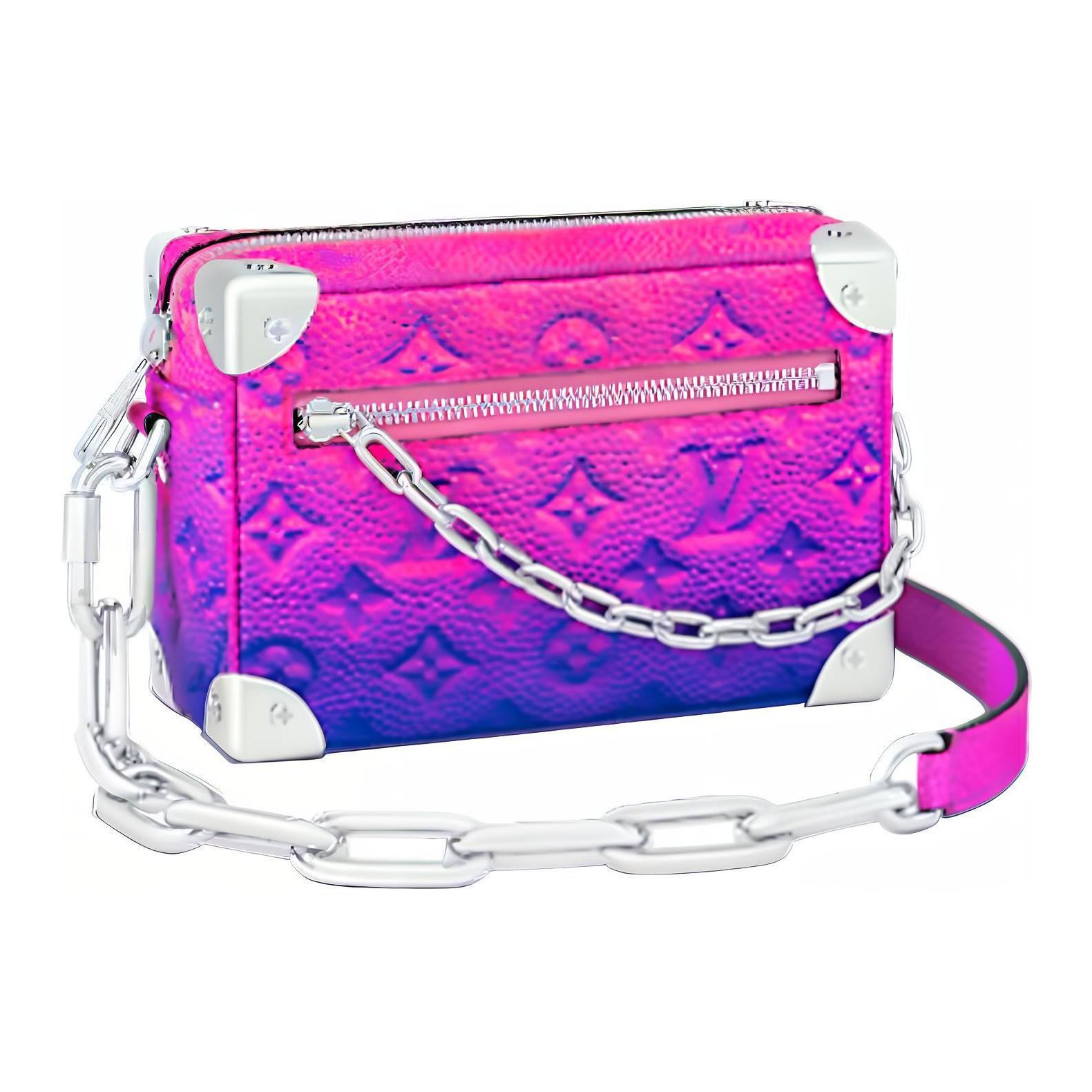

LOUIS VUITTON Сумка Mini Soft Trunk Taurillon Illusion Blue/Pink