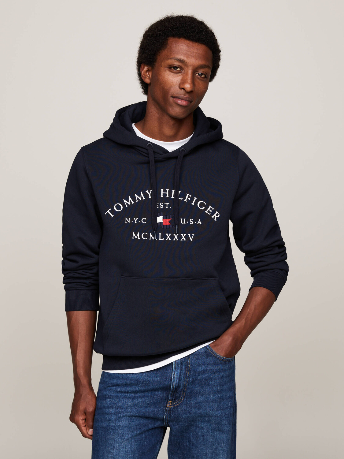 

Толстовка Tommy Hilfiger Regular Fit, темно-синий