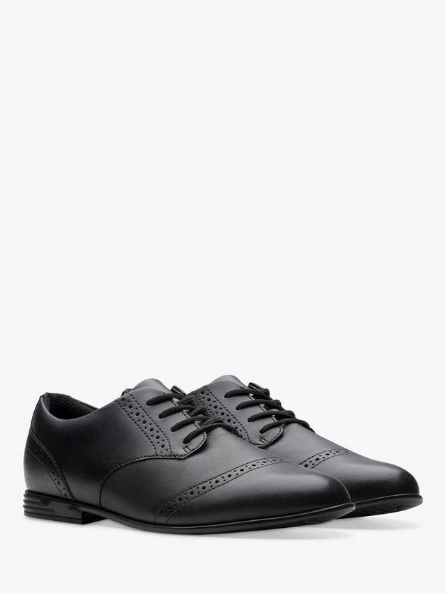 Детские кожаные школьные туфли Finja с брогами на шнуровке Clarks, Black — фото 4