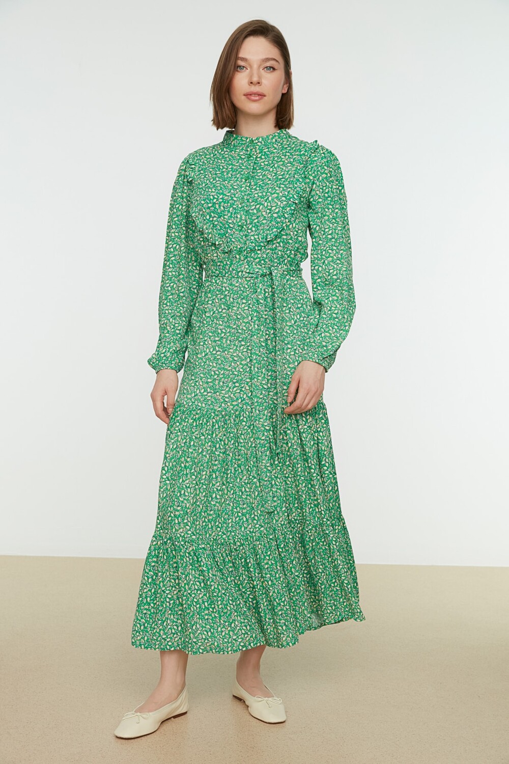 

Зеленое маленькое тканое платье с поясом и рюшами с цветочным принтом Trendyol Modest, зеленый