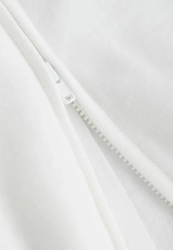 Комбинезон для сна Regular fit 2.5 tog removable sleeve sleep suit Next, белый велюр с медведем — фото 4