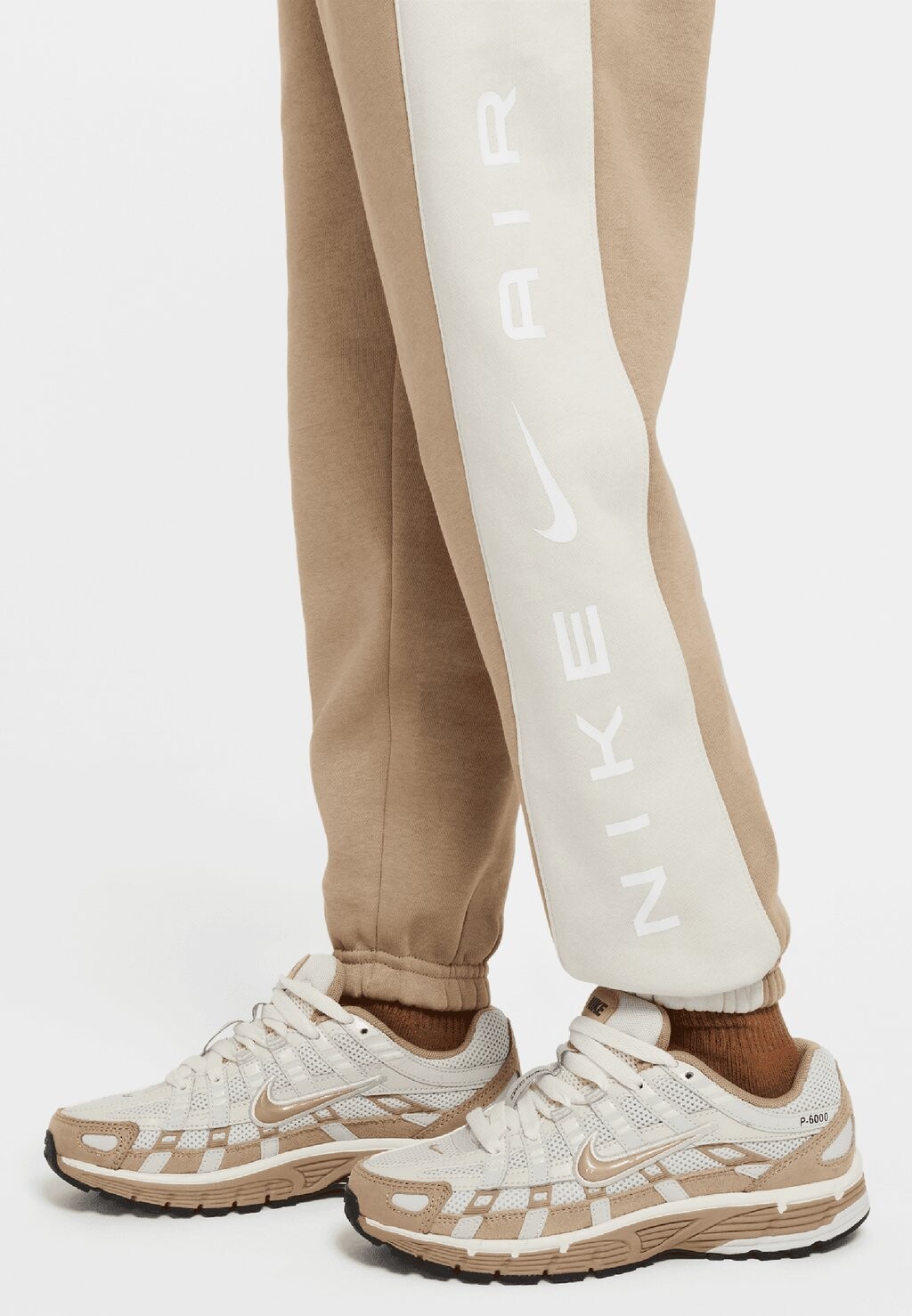 

Спортивные штаны AIR PANT UNISEX Nike, хаки