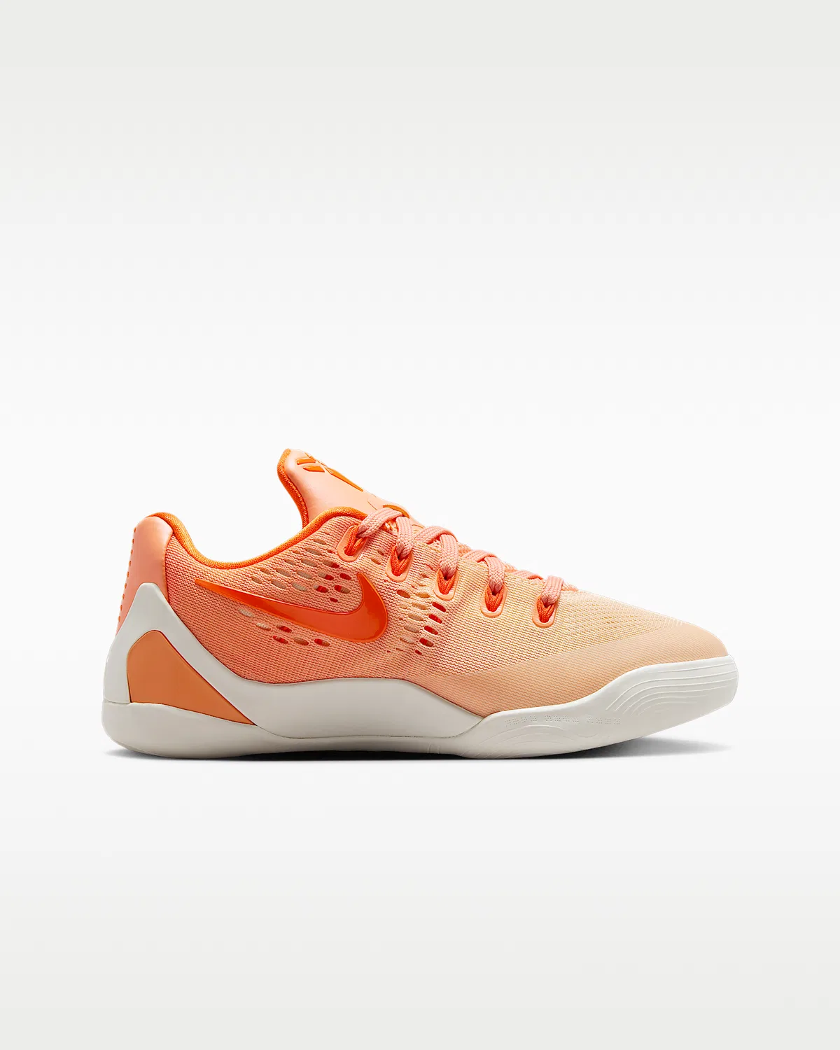 Детские баскетбольные кроссовки Kobe IX Low EM, Orange Frost/Brilliant Orange/Summit White/Ice Peach — фото 3